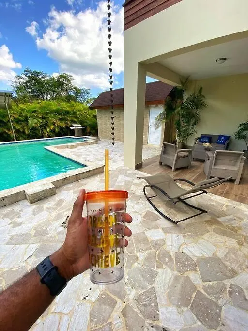 Villa Romana, Republica Dominicana Ahoga Mulo Dominikana