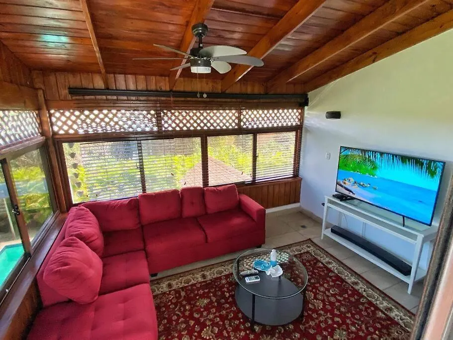 Villa Romana, Republica Dominicana Ahoga Mulo