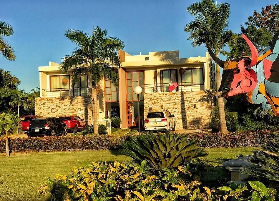 Villa Romana, Republica Dominicana Ahoga Mulo Dominikana